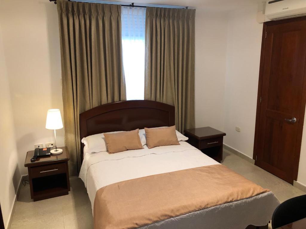 Colon Plaza Hotel Tumaco Exterior foto